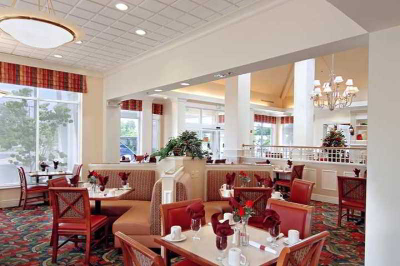 Hilton Garden Inn Newport News Exterior foto